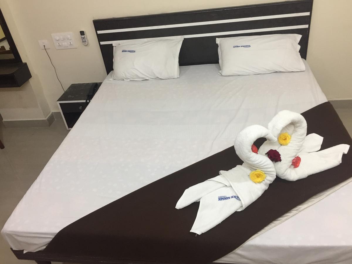 Hotel Nithin Krishna Tirupati Zewnętrze zdjęcie