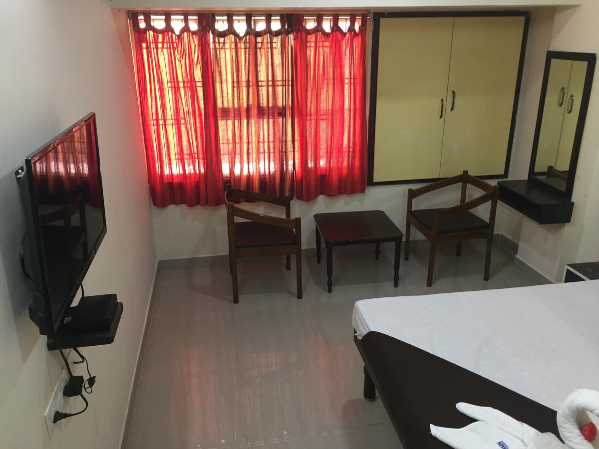 Hotel Nithin Krishna Tirupati Zewnętrze zdjęcie